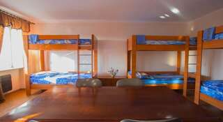 Гостиница Like Hostel Южно-Сахалинск Двухъярусная кровать в общем номере для мужчин и женщин-3